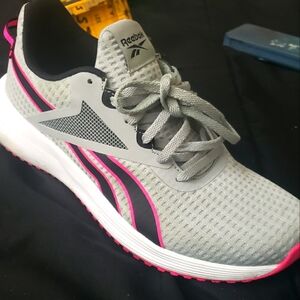 Grey & pink womens reebok size 7.5